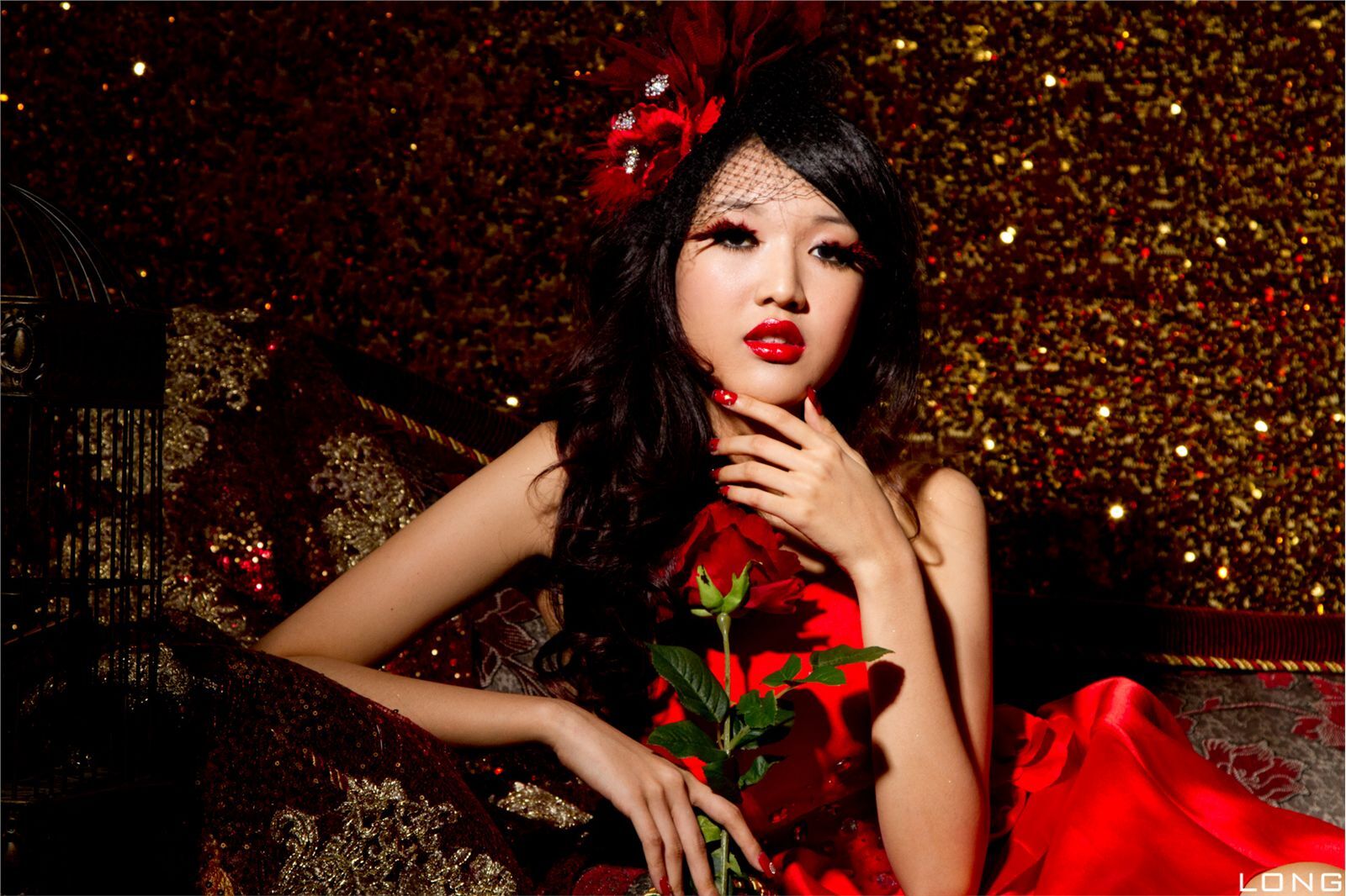 Jill 瑋廷 棚拍 婚紗之红 Beauty性感美女写真套图